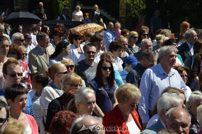 Procesja w parafii pw. św. Antoniego - Boże Ciało [04.06.2015] - zdjęcie #8 - eOstroleka.pl