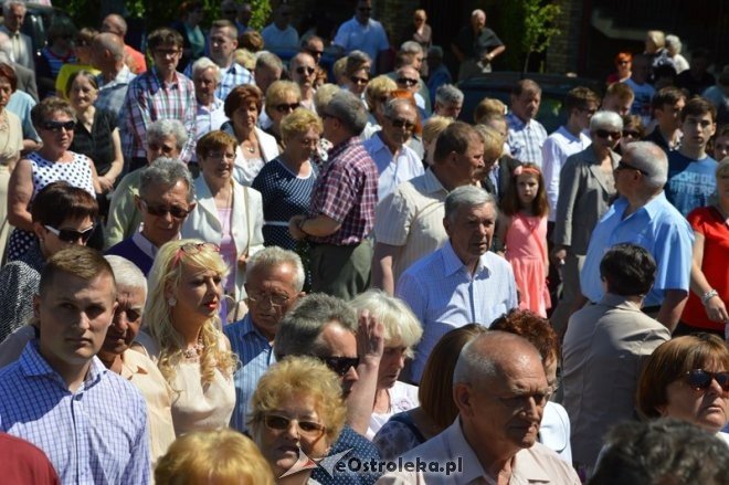 Procesja w parafii pw. św. Antoniego - Boże Ciało [04.06.2015] - zdjęcie #6 - eOstroleka.pl