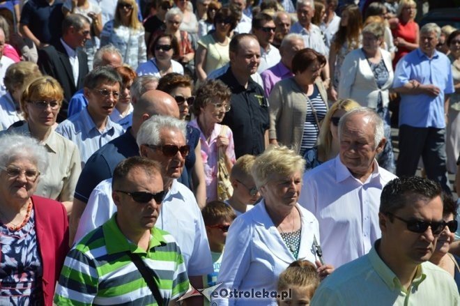 Procesja w parafii pw. św. Antoniego - Boże Ciało [04.06.2015] - zdjęcie #109 - eOstroleka.pl