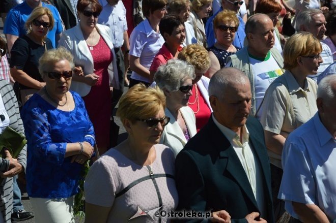 Procesja w parafii pw. św. Antoniego - Boże Ciało [04.06.2015] - zdjęcie #103 - eOstroleka.pl