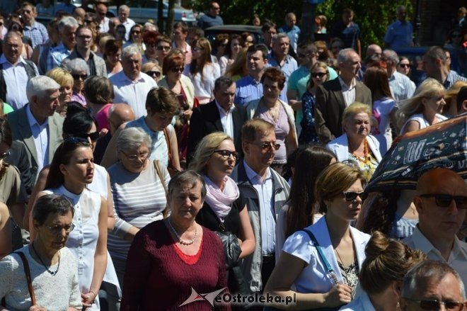Procesja w parafii pw. św. Antoniego - Boże Ciało [04.06.2015] - zdjęcie #135 - eOstroleka.pl