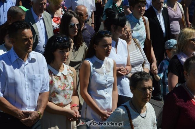 Procesja w parafii pw. św. Antoniego - Boże Ciało [04.06.2015] - zdjęcie #91 - eOstroleka.pl