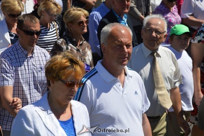 Procesja w parafii pw. św. Antoniego - Boże Ciało [04.06.2015] - zdjęcie #89 - eOstroleka.pl