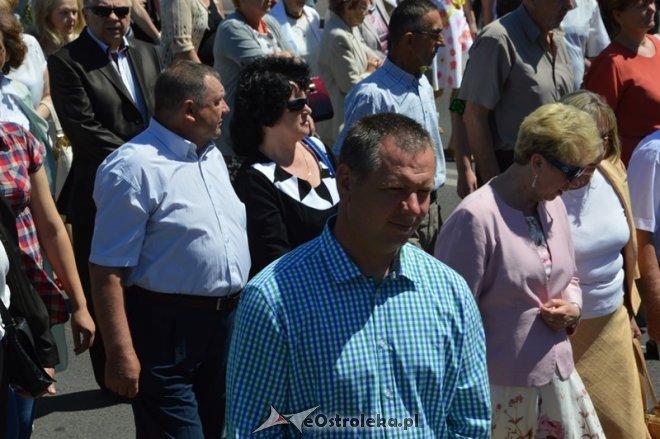 Procesja w parafii pw. św. Antoniego - Boże Ciało [04.06.2015] - zdjęcie #85 - eOstroleka.pl