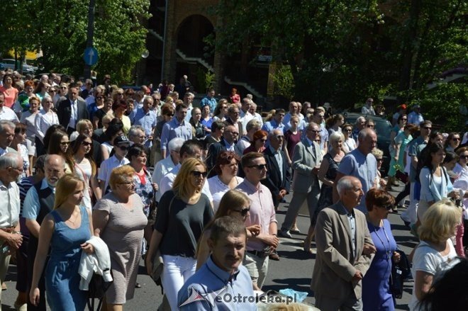 Procesja w parafii pw. św. Antoniego - Boże Ciało [04.06.2015] - zdjęcie #151 - eOstroleka.pl