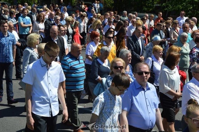 Procesja w parafii pw. św. Antoniego - Boże Ciało [04.06.2015] - zdjęcie #69 - eOstroleka.pl