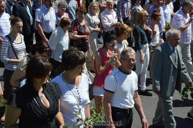 Procesja w parafii pw. św. Antoniego - Boże Ciało [04.06.2015] - zdjęcie #55 - eOstroleka.pl