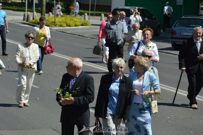 Procesja w parafii pw. św. Antoniego - Boże Ciało [04.06.2015] - zdjęcie #49 - eOstroleka.pl