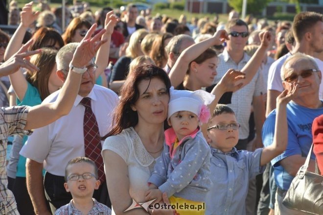 Koncert uwielbienia - Boże Ciało [04.06.2015] - zdjęcie #50 - eOstroleka.pl