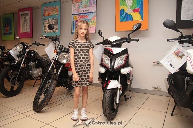 Niezwykła wystawa młodych artystów w salonie OSCAR [08.06.2015] - zdjęcie #48 - eOstroleka.pl