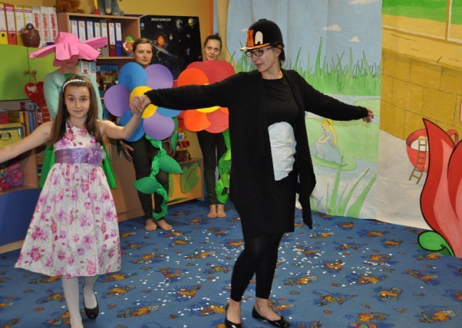 RODZICE DZIECIOM W „KANGURKU” - zdjęcie #63 - eOstroleka.pl