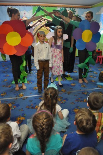 RODZICE DZIECIOM W „KANGURKU” - zdjęcie #1 - eOstroleka.pl