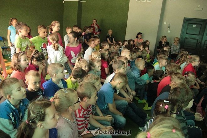 Calineczka w wykonaniu uczniów „dziesiątki” [10.06.2015] - zdjęcie #47 - eOstroleka.pl