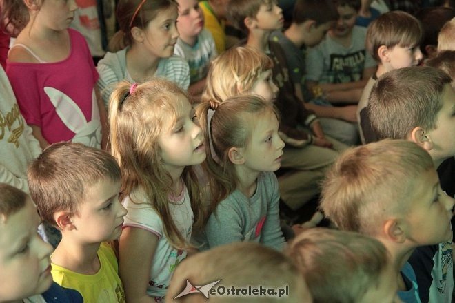 Calineczka w wykonaniu uczniów „dziesiątki” [10.06.2015] - zdjęcie #11 - eOstroleka.pl