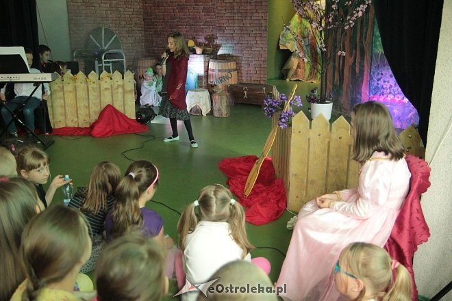 Calineczka w wykonaniu uczniów „dziesiątki” [10.06.2015] - zdjęcie #38 - eOstroleka.pl