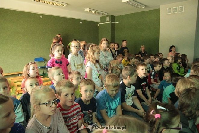 Calineczka w wykonaniu uczniów „dziesiątki” [10.06.2015] - zdjęcie #21 - eOstroleka.pl