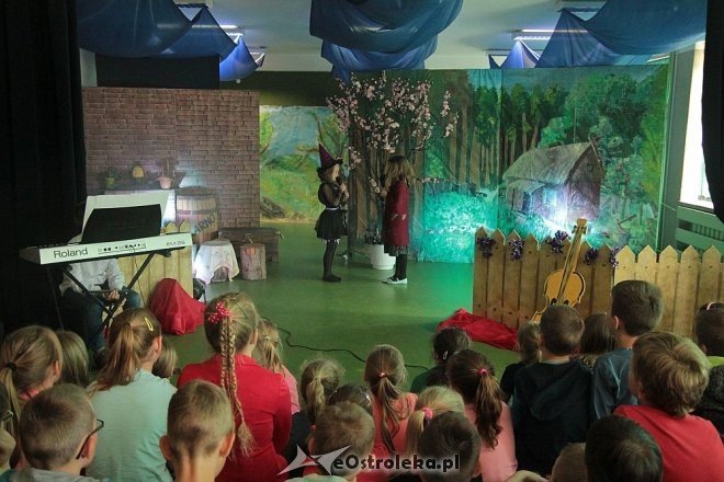 Calineczka w wykonaniu uczniów „dziesiątki” [10.06.2015] - zdjęcie #26 - eOstroleka.pl