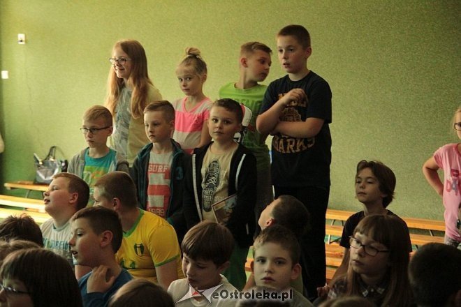 Calineczka w wykonaniu uczniów „dziesiątki” [10.06.2015] - zdjęcie #2 - eOstroleka.pl