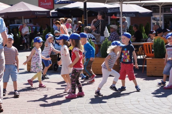 IV Dziecięcy Festiwal Tańca [12.06.2015] - zdjęcie #38 - eOstroleka.pl