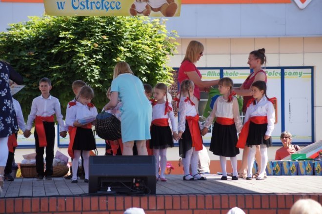 IV Dziecięcy Festiwal Tańca [12.06.2015] - zdjęcie #43 - eOstroleka.pl