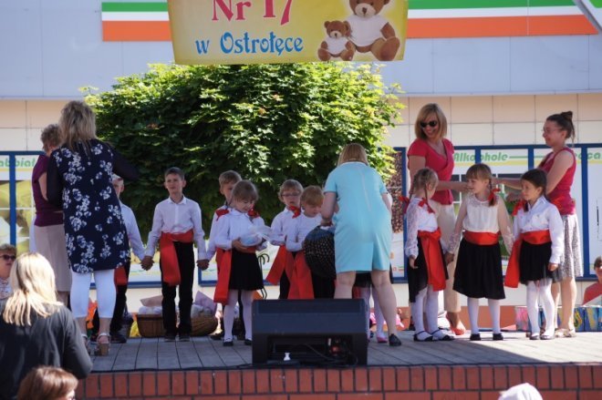 IV Dziecięcy Festiwal Tańca [12.06.2015] - zdjęcie #44 - eOstroleka.pl