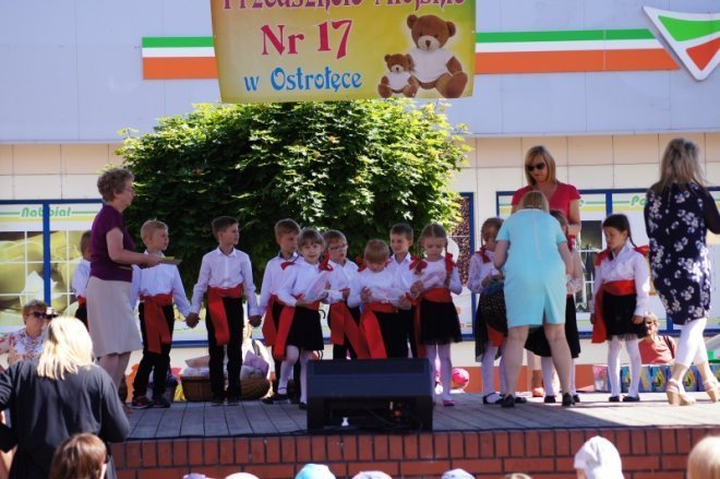 IV Dziecięcy Festiwal Tańca [12.06.2015] - zdjęcie #45 - eOstroleka.pl
