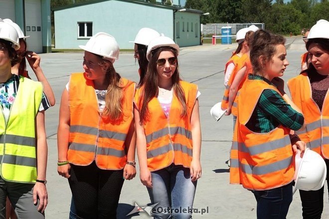 Ostrołęka: Uczniowie Technikum Ochrony Środowiska z Myszyńca odwiedzili sortownię śmieci [12.06.2015] - zdjęcie #28 - eOstroleka.pl