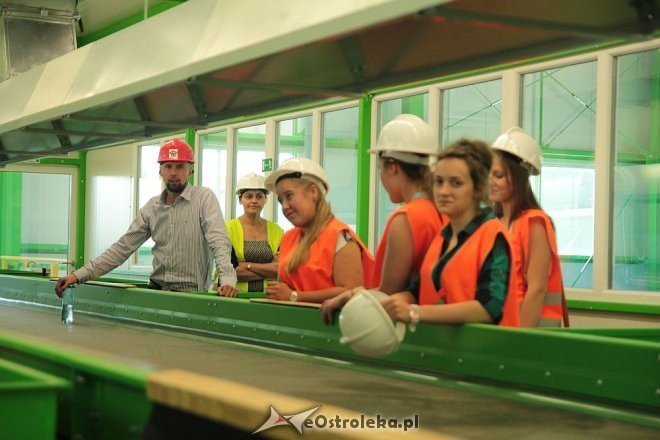 Ostrołęka: Uczniowie Technikum Ochrony Środowiska z Myszyńca odwiedzili sortownię śmieci [12.06.2015] - zdjęcie #29 - eOstroleka.pl