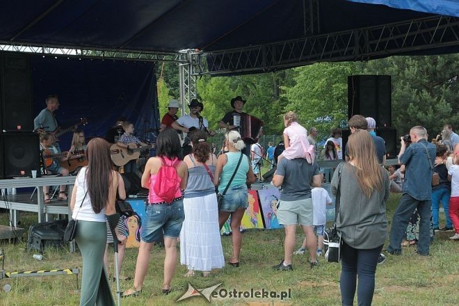 Ostrołęka: Piknik rodzinny „Przybij piątkę z psem” [13.06.2015] - zdjęcie #10 - eOstroleka.pl