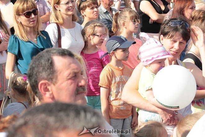 Daniel Chromik wygrał samochód w loterii na I urodziny Galerii Bursztynowej [14.06.2015] - zdjęcie #30 - eOstroleka.pl