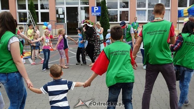 „Radosny Świetlicobus” po raz czwarty wyruszył w wakacyjną trasę [16.06.2015] - zdjęcie #19 - eOstroleka.pl