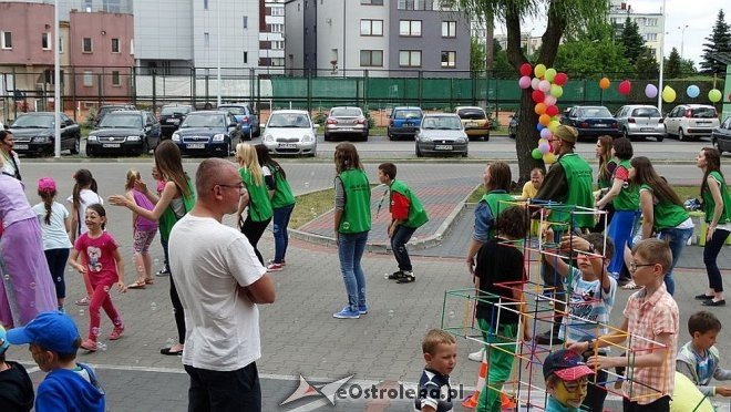 „Radosny Świetlicobus” po raz czwarty wyruszył w wakacyjną trasę [16.06.2015] - zdjęcie #16 - eOstroleka.pl