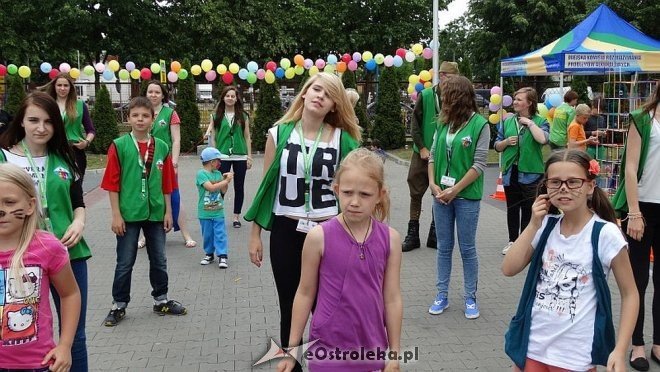 „Radosny Świetlicobus” po raz czwarty wyruszył w wakacyjną trasę [16.06.2015] - zdjęcie #14 - eOstroleka.pl
