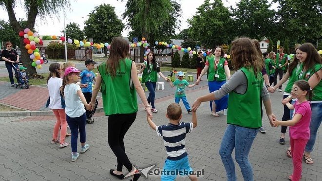 „Radosny Świetlicobus” po raz czwarty wyruszył w wakacyjną trasę [16.06.2015] - zdjęcie #11 - eOstroleka.pl