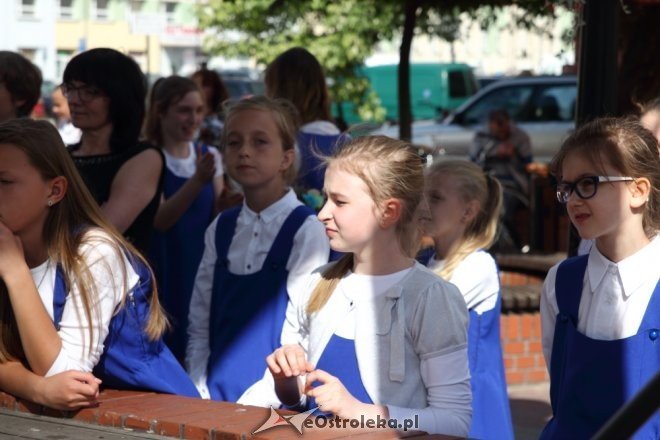 Koncert podsumowujący roczny dorobek edukacyjny uczniów PSM [16.06.2015] - zdjęcie #8 - eOstroleka.pl
