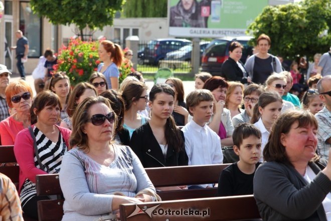 Koncert podsumowujący roczny dorobek edukacyjny uczniów PSM [16.06.2015] - zdjęcie #10 - eOstroleka.pl