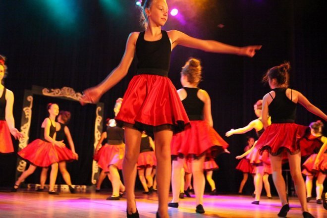 PO DRUGIEJ STRONIE LUSTRA - spektakl taneczny [21.06.2015] - zdjęcie #68 - eOstroleka.pl