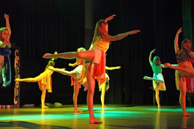PO DRUGIEJ STRONIE LUSTRA - spektakl taneczny [21.06.2015] - zdjęcie #83 - eOstroleka.pl