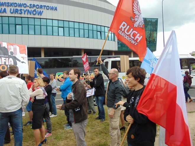 Zgromadzenie pod nazwą Zakopać Platformę [20.06.2015] - zdjęcie #3 - eOstroleka.pl