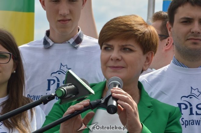 Beata Szydło w Ostrołęce [22.06.2015] - zdjęcie #39 - eOstroleka.pl