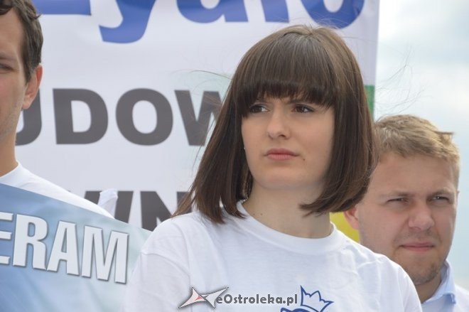Beata Szydło w Ostrołęce [22.06.2015] - zdjęcie #40 - eOstroleka.pl