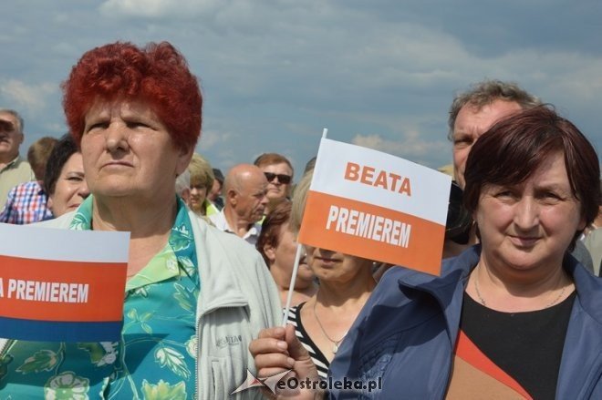 Beata Szydło w Ostrołęce [22.06.2015] - zdjęcie #47 - eOstroleka.pl