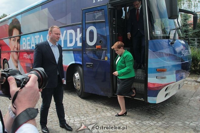 Beata Szydło w Ostrołęce [22.06.2015] - zdjęcie #111 - eOstroleka.pl