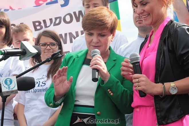 Beata Szydło w Ostrołęce [22.06.2015] - zdjęcie #45 - eOstroleka.pl