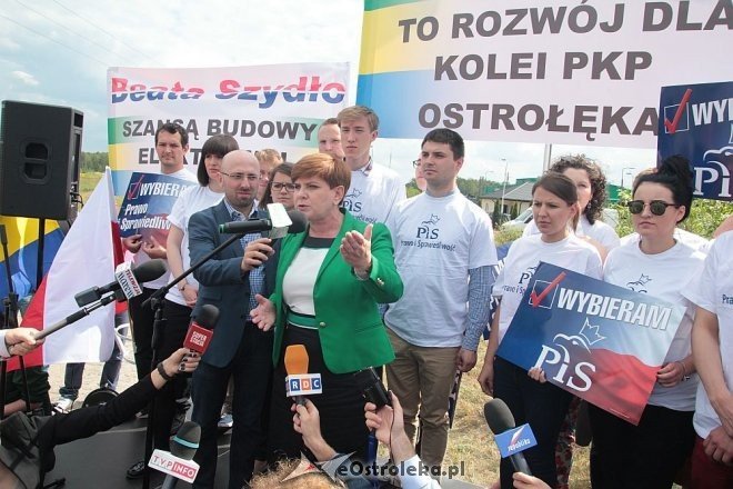 Beata Szydło w Ostrołęce [22.06.2015] - zdjęcie #154 - eOstroleka.pl