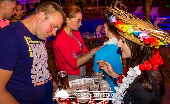 Imprezy Zbyszko: Hawajska, Energetyczna Noc w Nowogrodzie - zdjęcie #50 - eOstroleka.pl