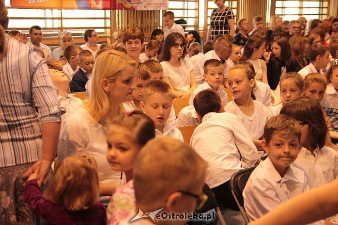 Zakończenie roku szkolnego w ZS nr 4 w Ostrołęce [26.06.2015] - zdjęcie #13 - eOstroleka.pl
