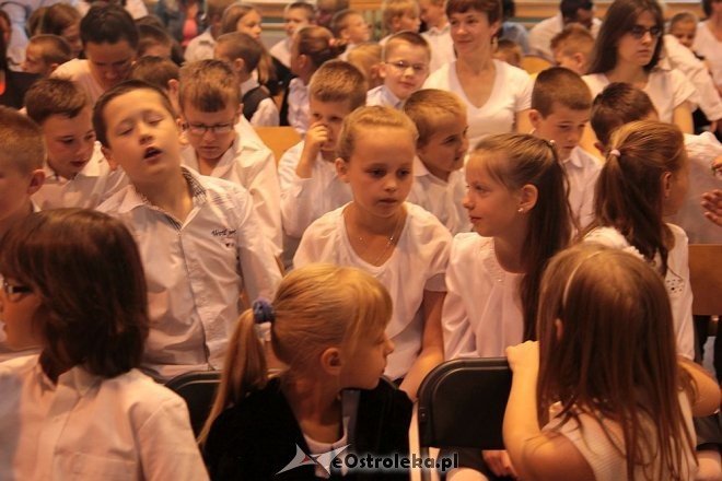 Zakończenie roku szkolnego w ZS nr 4 w Ostrołęce [26.06.2015] - zdjęcie #18 - eOstroleka.pl