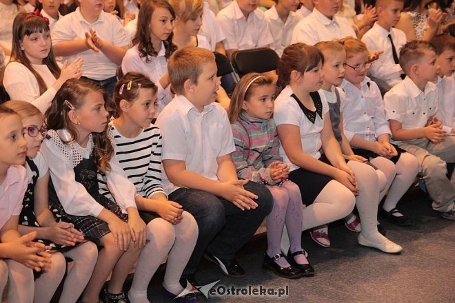 Zakończenie roku szkolnego w ZS nr 4 w Ostrołęce [26.06.2015] - zdjęcie #4 - eOstroleka.pl