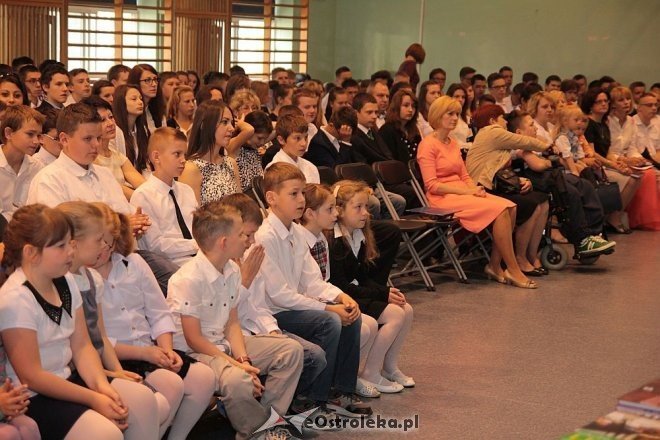 Zakończenie roku szkolnego w ZS nr 4 w Ostrołęce [26.06.2015] - zdjęcie #92 - eOstroleka.pl